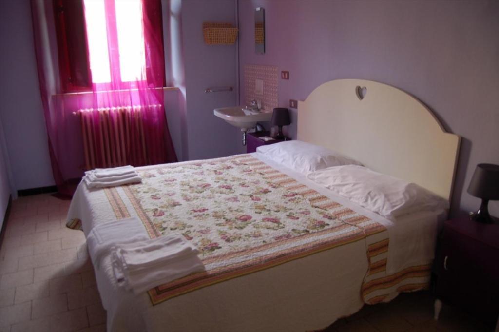Hotel Casa Betania Cortona Zimmer foto